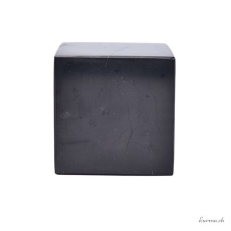 Acheter Cube Shungite 7x7cm - N°9442-1 dans la boutique en ligne Kûrma. Spécialisé dans des pierres de qualité directement importer depuis les artisans lapidaires.