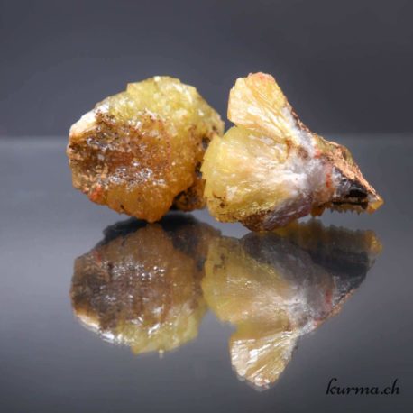 Minéraux Adamite- Nº5174.2-11 disponible dans la boutique en ligne Kûrma. Votre magasin de pierre et minéraux en suisse