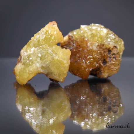 Minéraux Adamite- Nº5174.2-31 disponible dans la boutique en ligne Kûrma. Votre magasin de pierre et minéraux en suisse