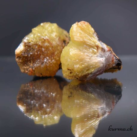 Minéraux Adamite- Nº5174.2-41 disponible dans la boutique en ligne Kûrma. Votre magasin de pierre et minéraux en suisse