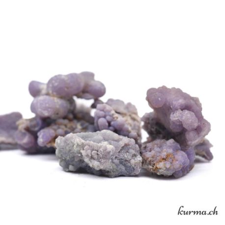 Minéraux Calcédoine Botryoïdale S Agate Grappe-1 disponible dans la boutique en ligne Kûrma. Votre magasin de pierre et minéraux en suisse