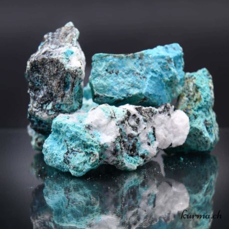 Minéraux Chrysocolle - Tenorite - Calcite Nº5578.1-11 disponible dans la boutique en ligne Kûrma. Votre magasin de pierre et minéraux en suisse