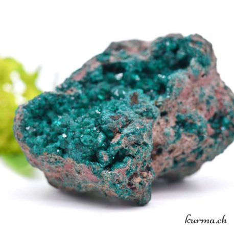 Minéraux Dioptase- Nº9723-51 disponible dans la boutique en ligne Kûrma. Votre magasin de pierre et minéraux en suisse