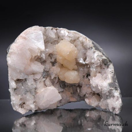 Minéraux Heulandite - Stilbite- Nº14773.1-71 disponible dans la boutique en ligne Kûrma. Votre magasin de pierre et minéraux en suisse