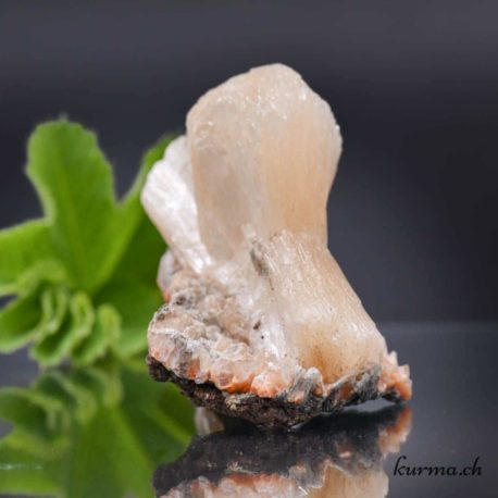 Minéraux Stilbite- Nº14781-51 disponible dans la boutique en ligne Kûrma. Votre magasin de pierre et minéraux en suisse