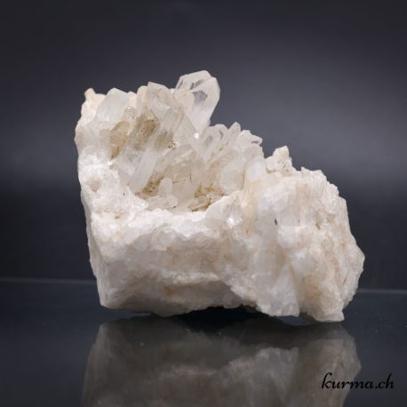 Acheter cette pierre dans la boutique en ligne Kûrma. Spécialisé dans des pierres de qualité directement importer depuis les artisans lapidaires.