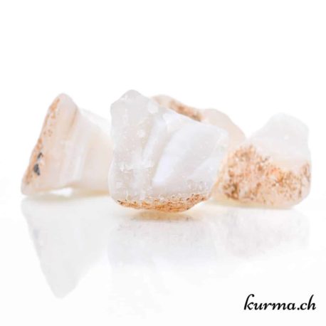 Acheter une pierre brute dans la boutique en ligne Kûrma. Spécialisé dans des pierres de qualité directement importer depuis les artisans lapidaires.
