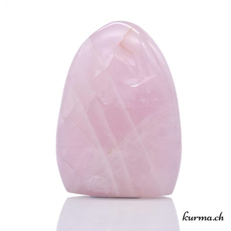 Acheter Menhir Quartz Rose 915gr – N°14258.4-11 dans la boutique en ligne Kûrma. Spécialisé dans des pierres de qualité directement importer depuis les artisans lapidaires.