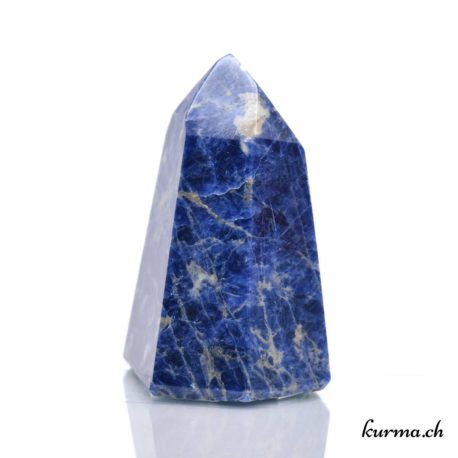 Acheter Menhir Sodalite 128gr – N°14938.1-21 dans la boutique en ligne Kûrma. Spécialisé dans des pierres de qualité directement importer depuis les artisans lapidaires.