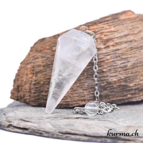 Acheter Pendule Cristal de roche Héxagone – N°13988-11 dans la boutique en ligne Kûrma. Spécialisé dans des pierres de qualité directement importer depuis les artisans lapidaires.