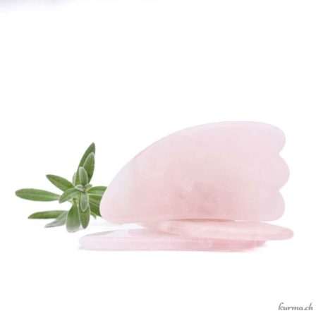 Dolphin Gua Sha Quartz Rose 10cm- N°15636-1 disponible en ligne et dans la boutique Kûrma