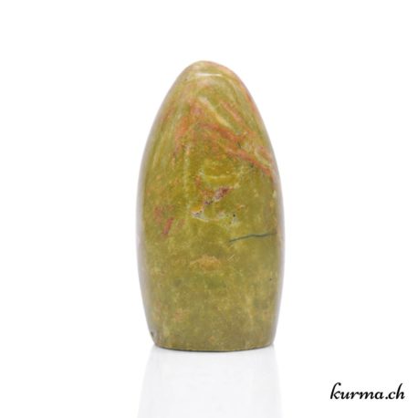 Acheter Menhir Opale Verte 271gr – N°5205.4-41 dans la boutique en ligne Kûrma. Spécialisé dans des pierres de qualité directement importer depuis les artisans lapidaires.