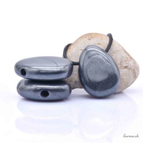 Pendentif Hématite (c) - N°7900-3 disponible en ligne et dans la boutique Kûrma. Votre magasin  de pierre et minéraux en Suisse
