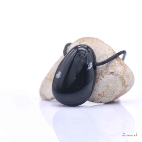 Pendentif Obsidienne Flocon de Neige (b) - N°7914-2 disponible en ligne et dans la boutique Kûrma. Votre magasin  de pierre et minéraux en Suisse