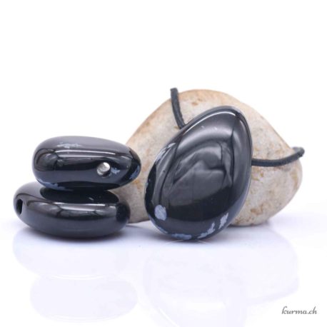 Pendentif Obsidienne Flocon de Neige (b) - N°7914-3 disponible en ligne et dans la boutique Kûrma. Votre magasin  de pierre et minéraux en Suisse