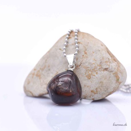 Pendentif Tourmaline Brune Dravite avec boucle en argent - N°15346.2-1 disponible en ligne et dans la boutique Kûrma. Votre magasin  de pierre et minéraux en Suisse