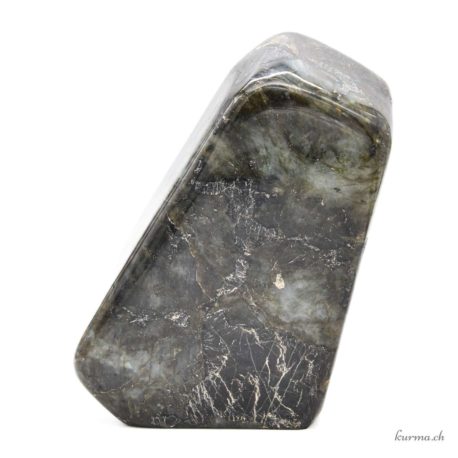 Acheter Minéraux Labradorite - N°-2 dans la boutique en ligne Kûrma. Spécialisé dans des pierres de qualité directement importer depuis les artisans lapidaires.