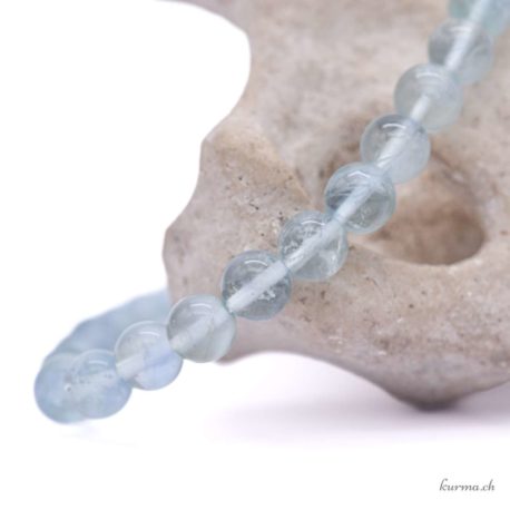 Acheter Bracelet Fluorite Bleue 'AA' perles 6mm - N°16104-3 dans la boutique en ligne Kûrma. Spécialisé dans des pierres de qualité directement importer depuis les artisans lapidaires.