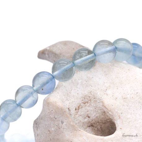 Acheter Bracelet Fluorite Bleue 'AA' perles 8mm - N°16105-2 dans la boutique en ligne Kûrma. Spécialisé dans des pierres de qualité directement importer depuis les artisans lapidaires.