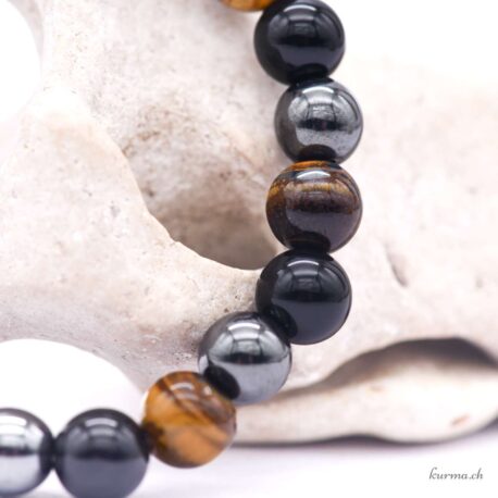 Acheter Bracelet Protection Obsidienne Noire, Hematite, Oeil de Tigre perles 8mm - N°16113-2 dans la boutique en ligne Kûrma. Spécialisé dans des pierres de qualité directement importer depuis les artisans lapidaires.