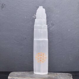 Sélénite - Menhir 20cm  - Fleur de vie