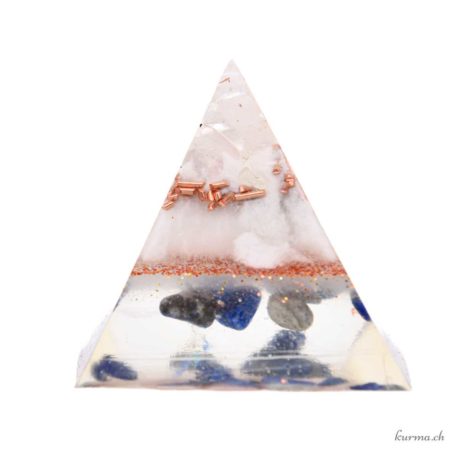 Acheter Orgonite Pyramide cm Résine naturelle - N°12-1 dans la boutique en ligne Kûrma. Magasin suisse d'orgonite artisanale de qualité.