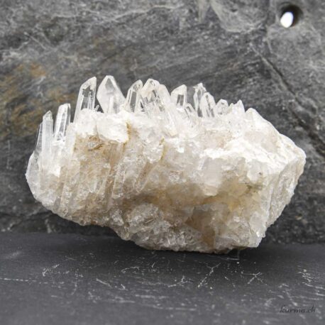 Mineralien Bergkristall Drusen 194- 2 im Kûrma Online Shop kaufen. Schweizer Shop für Qualitätssteine.