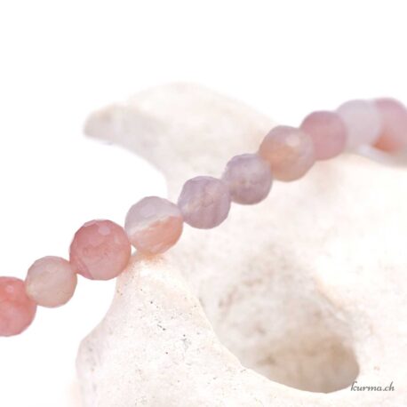 Bracelet Agate du Botswana abricot rose 6-6.5mm Facettes - N°17067.170-3 disponible en ligne et dans la boutique Kûrma.