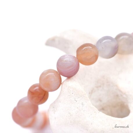 Bracelet Agate du Botswana abricot rose 8mm - N°17069.170-3 disponible en ligne et dans la boutique Kûrma.