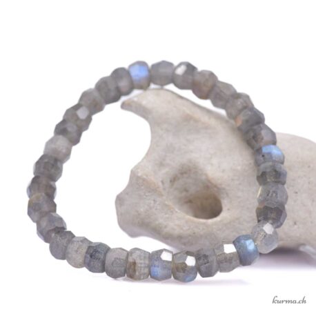 Bracelet Labradorite Rondelles 8x6mm Facettes - N°17202.170-1 disponible en ligne et dans la boutique Kûrma.