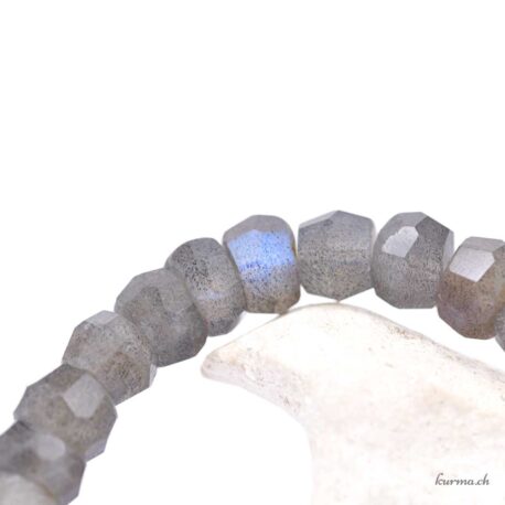 Bracelet Labradorite Rondelles 8x6mm Facettes - N°17202.170-2 disponible en ligne et dans la boutique Kûrma.