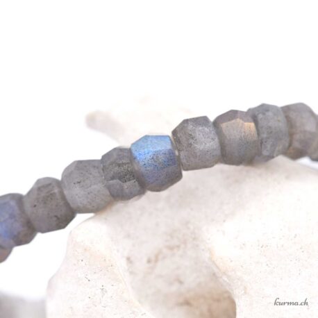 Bracelet Labradorite Rondelles 8x6mm Facettes - N°17202.170-3 disponible en ligne et dans la boutique Kûrma.