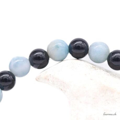 Bracelet Larimar 7mm et Onyx 6mm- N°17220.180-2 disponible en ligne et dans la boutique Kûrma.