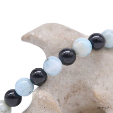 Bracelet Larimar 7mm et Onyx 6mm- N°17220.180-3 disponible en ligne et dans la boutique Kûrma.