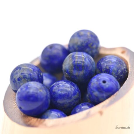 Perle Lapis Lazuli 'AA' 10mm sur Fil 40cm- N°17532-3 disponible en ligne et dans la boutique Kûrma.