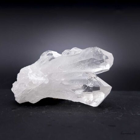 Mineralien Bergkristall Druse 345- 1.16850.1-1 online und im Kûrma Shop erhältlich.