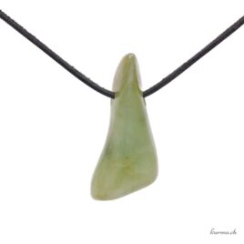 Jade néphrite - Pendentif pierre percée