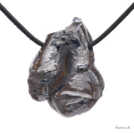 Psilomélane - Pendentif en pierre percée