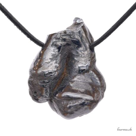 Psilomélane - Pendentif en pierre percée