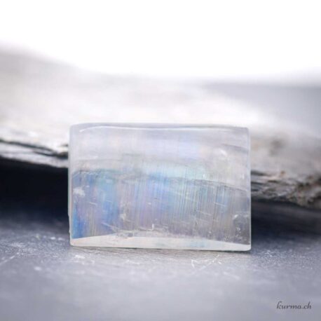 Cabochon en Labradorite blanche
