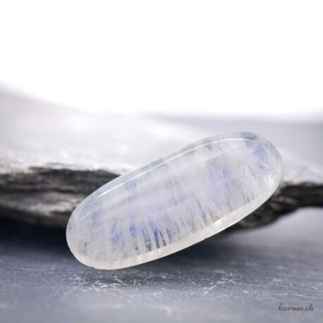 Cabochon en Labradorite blanche