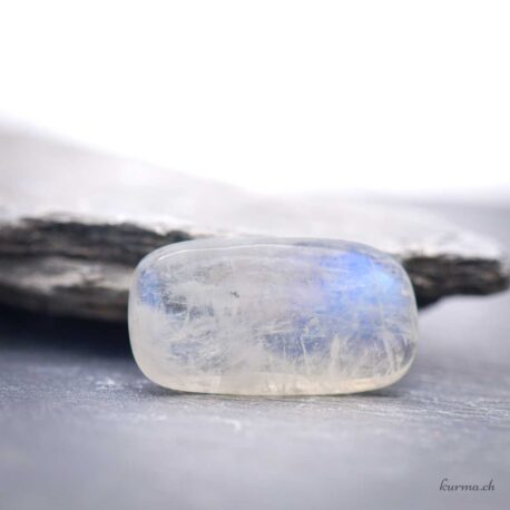Cabochon en Labradorite blanche